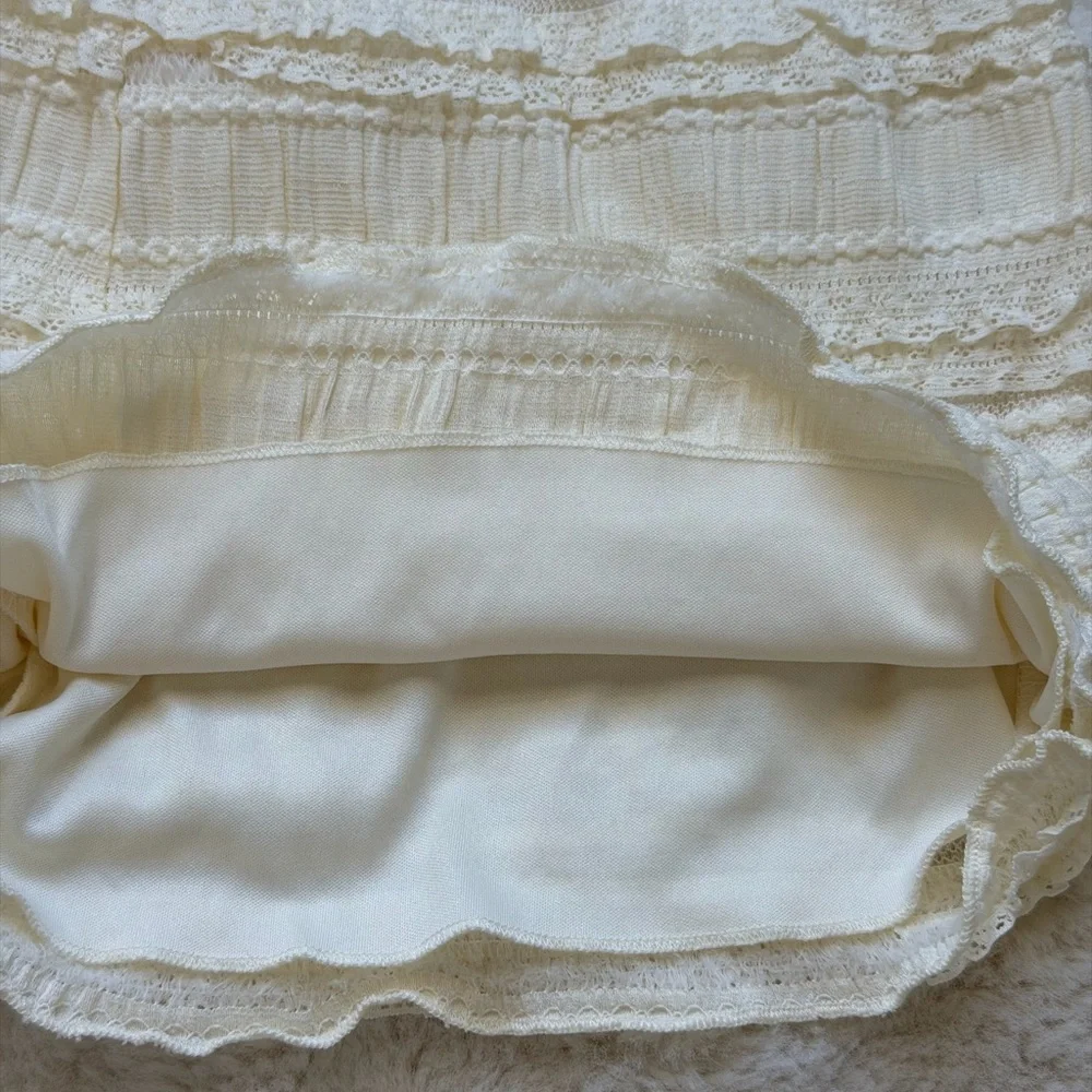 La Peche High-Rise Stretch Cream Lace Shorts - Romantic Lined Elastic Waist